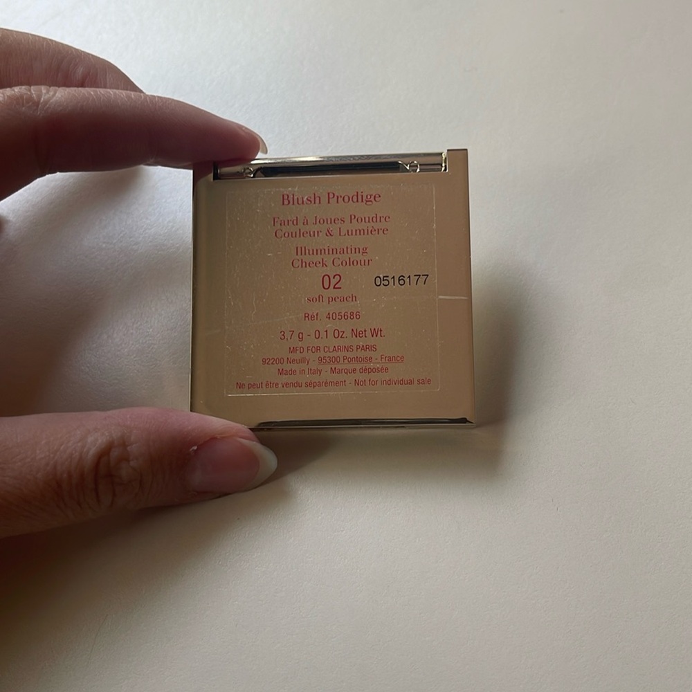 Clarins Blush Prodige Illuminating Cheek Colour in 02 Soft Peach .1 oz - Picture 3 of 4